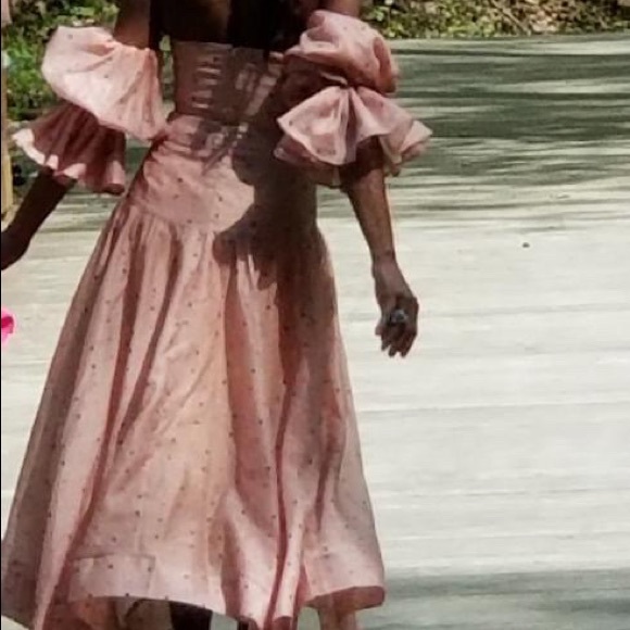 Melia Skirt Set - Picture 2 of 5